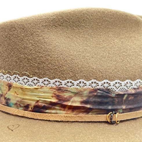 righthand, up close <span class='visuallyhidden'>Call, text 323-404-2959 for shopping assistance</span>