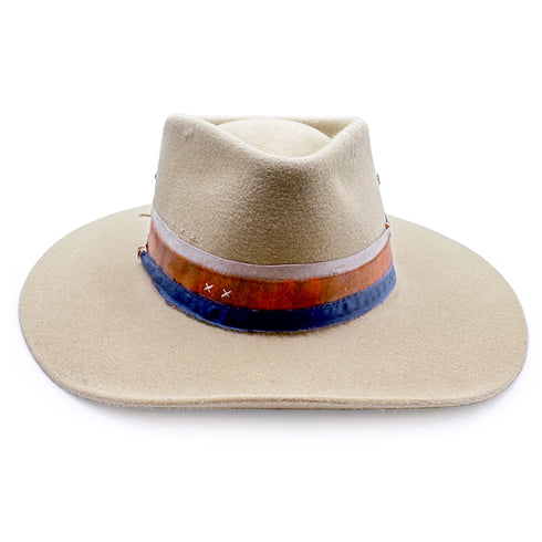 head-on view <span class='visuallyhidden'>Phone or text 323-404-2959 for shopping assistance</span>