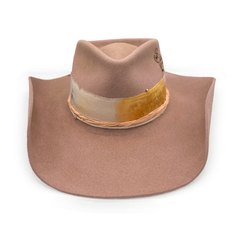 head-on, with her fabulous upturned sides <span class='visuallyhidden'>Call, text 323-404-2959 for shop help.</span>