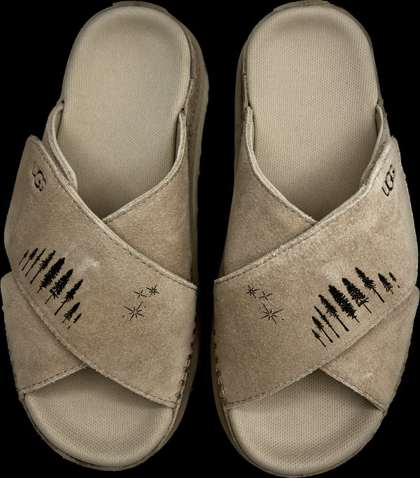 cross slide sandal in driftwood size 6, with redwoods + Northstar detail <span class='visuallyhidden'>Call, text 323-404-2959 for shopping help.</span>