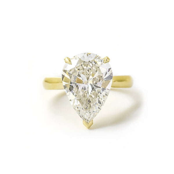 pear shape, brilliant cut diamond statement ring, <br>in 14k yellow gold, <br>5.84ct