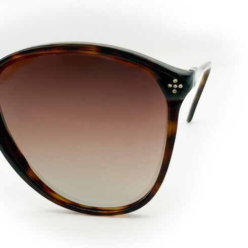 kissed at each temple with champagne diamonds<span class='visuallyhidden'>; shop help at 760-978-9297.</span>