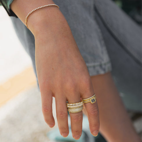 euroshank north-south big sis, with baguette sides<br>shop the look > vacation life <span class='visuallyhidden'>Call, text 323-404-2959 if you need shopping assistance.</span>