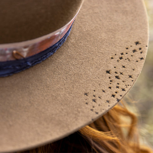 detail closeup<br>shop the look > chilllaxing <span class='visuallyhidden'>Call, text 323-404-2959 for shopping help.</span>