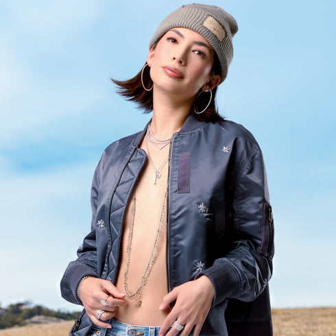 touch of contrast for knockout neutrals<br>shop the look > knockout neutral TKO <span class='visuallyhidden'>Text, phone 323-404-2959 for shop help.</span>