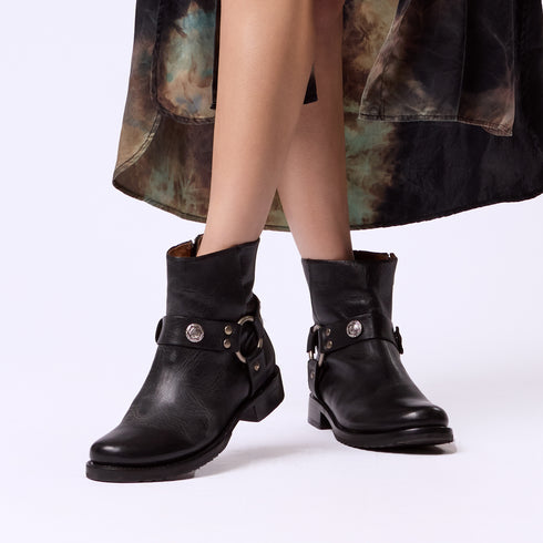 shop the look > laurel canyon<span class='visuallyhidden'>; shop help at 323-404-2959.</span>