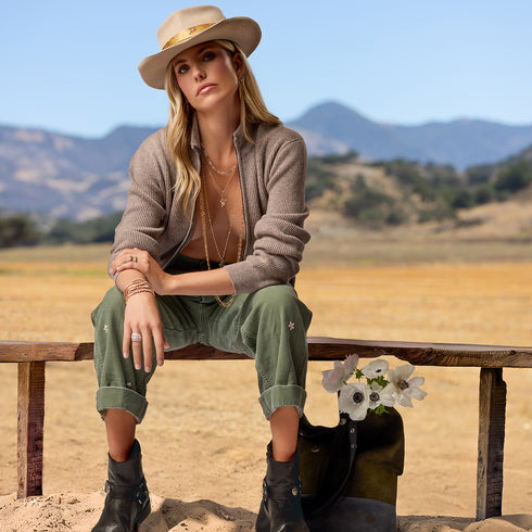 shop the look > cross trekker<span class='visuallyhidden'>; shopping help at 323-404-2959.</span>