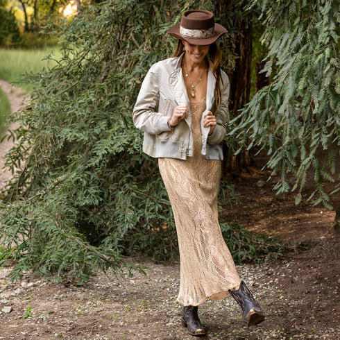 shop the look > gold standard<span class='visuallyhidden'>; shop help at 760-978-9297.</span>