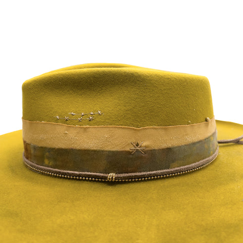 left side, up close <span class='visuallyhidden'>Call or text 323-404-2959 if you need shopping assistance.</span>