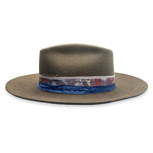 left profile, a complementary layering of textiles, stitchwork, and rose gold (plated) hardware <span class='visuallyhidden'>Call or text 323-404-2959 if you need shopping assistance.</span>