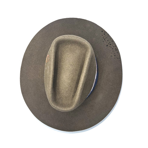 from overhead — softened crown lines + a flurry of brim stars. Love! <span class='visuallyhidden'>Call or text 323-404-2959 if you need shopping assistance.</span>