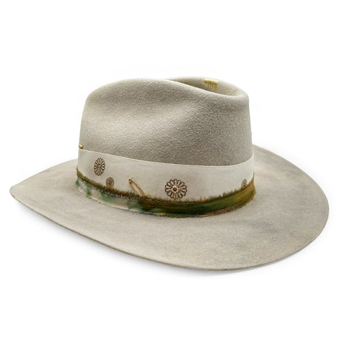 right front view shows her graceful lines and designer accents <span class='visuallyhidden'>Call or text 323-404-2959 if you need shopping assistance.</span>