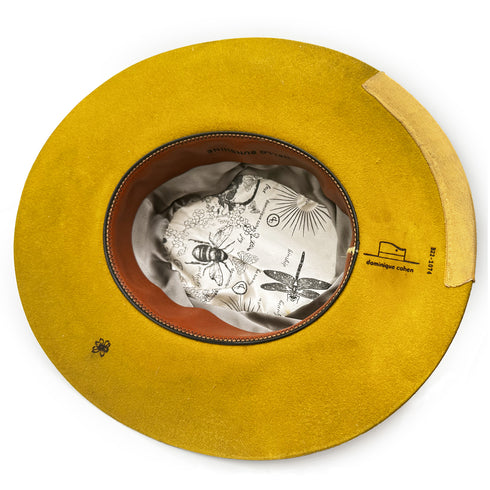 lined in silks and leather <span class='visuallyhidden'>Call or text 323-404-2959 if you need shopping assistance.</span>