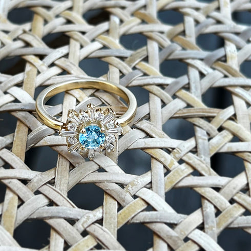 hangin out, up close <span class='visuallyhidden'>Call or text 323-404-2959 if you need shopping assistance.</span>