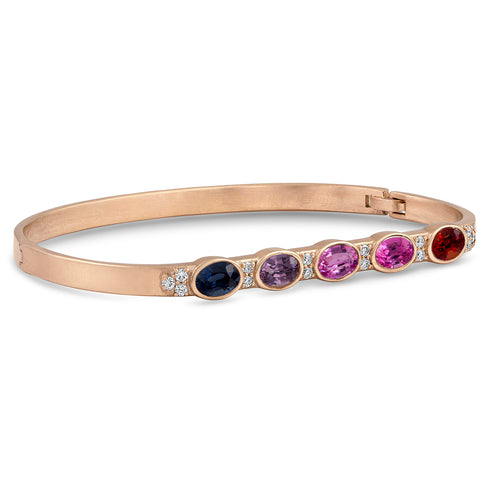 angle view shows the no-roll, custom-fitted comfort shape <span class='visuallyhidden'>Call, text 323-404-2959 for shop help.</span>