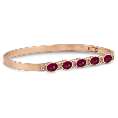 angle view of the no-roll, custom-fitted comfort shape <span class='visuallyhidden'>Call, text 323-404-2959 for shopping help.</span>