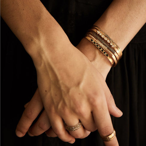 shop the look > it’s black and white <span class='visuallyhidden'>Call, text 323-404-2959 for shopping help.</span>