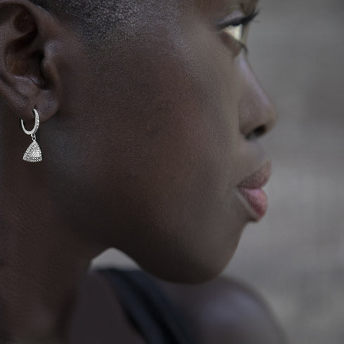 white gold sis <span class='visuallyhidden'>Contact the Beverly Hills store at 323-404-2959 or through this website for shopping assistance.</span>